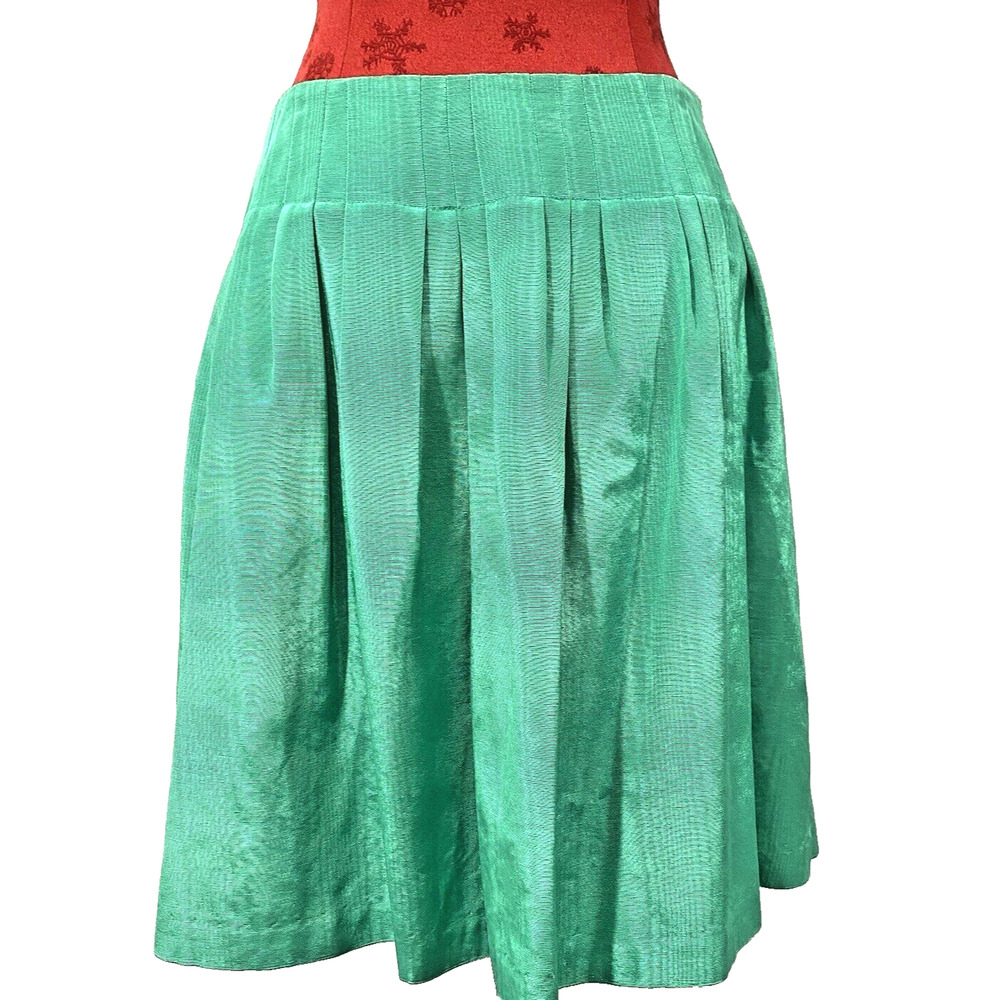 Victor Alfaro Skirt Bright Green Pleated Satin Shimmer Size 8 St Patrick's Day